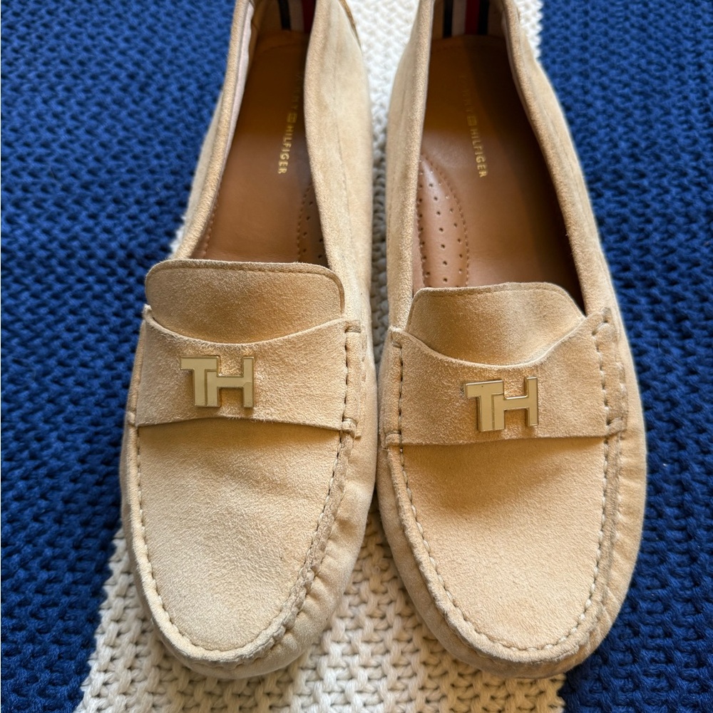 Tommy Hilfiger Men’s Tan Suede Penny Loafers